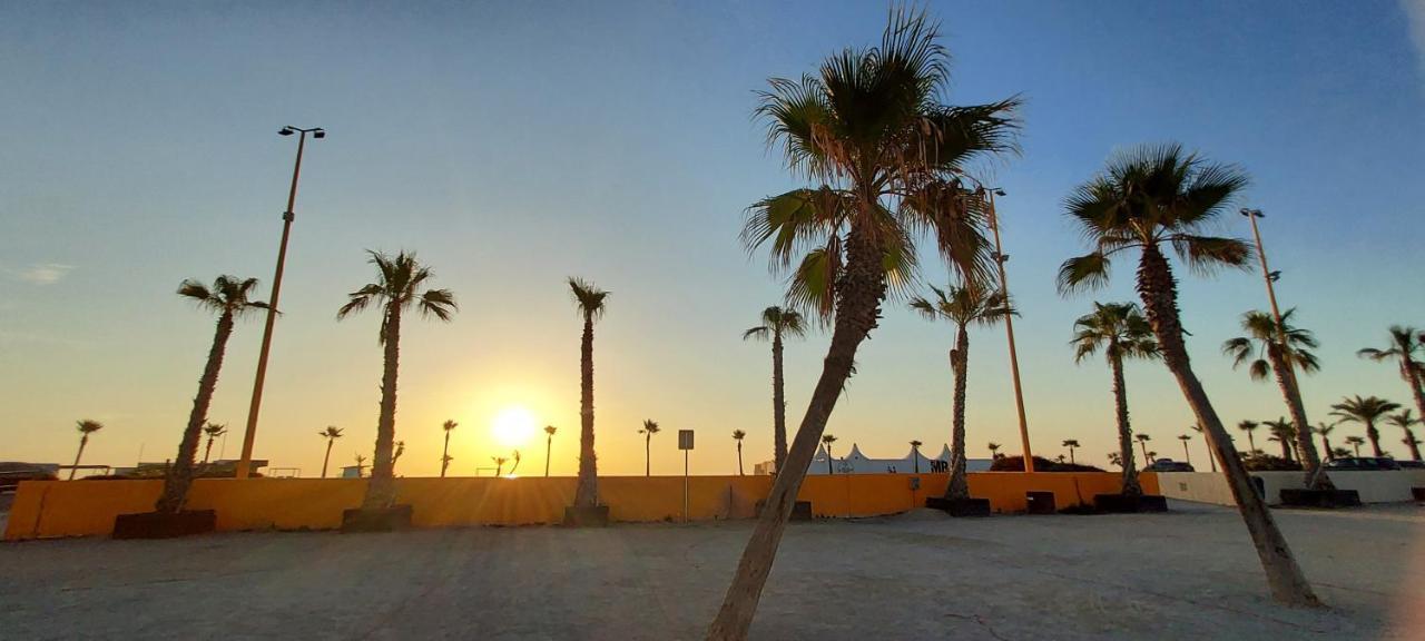 Le Barcares Logement Climatise Pour 6 Personnes, Draps Et Serviettes Non Fournis Air-Conditioned Accommodation For 6 People, Sheets And Towels Not Provided Alojamiento Con Aire Acondicionado Para 6 Personas, Sabanas Y Toallas No Incluidas Εξωτερικό φωτογραφία